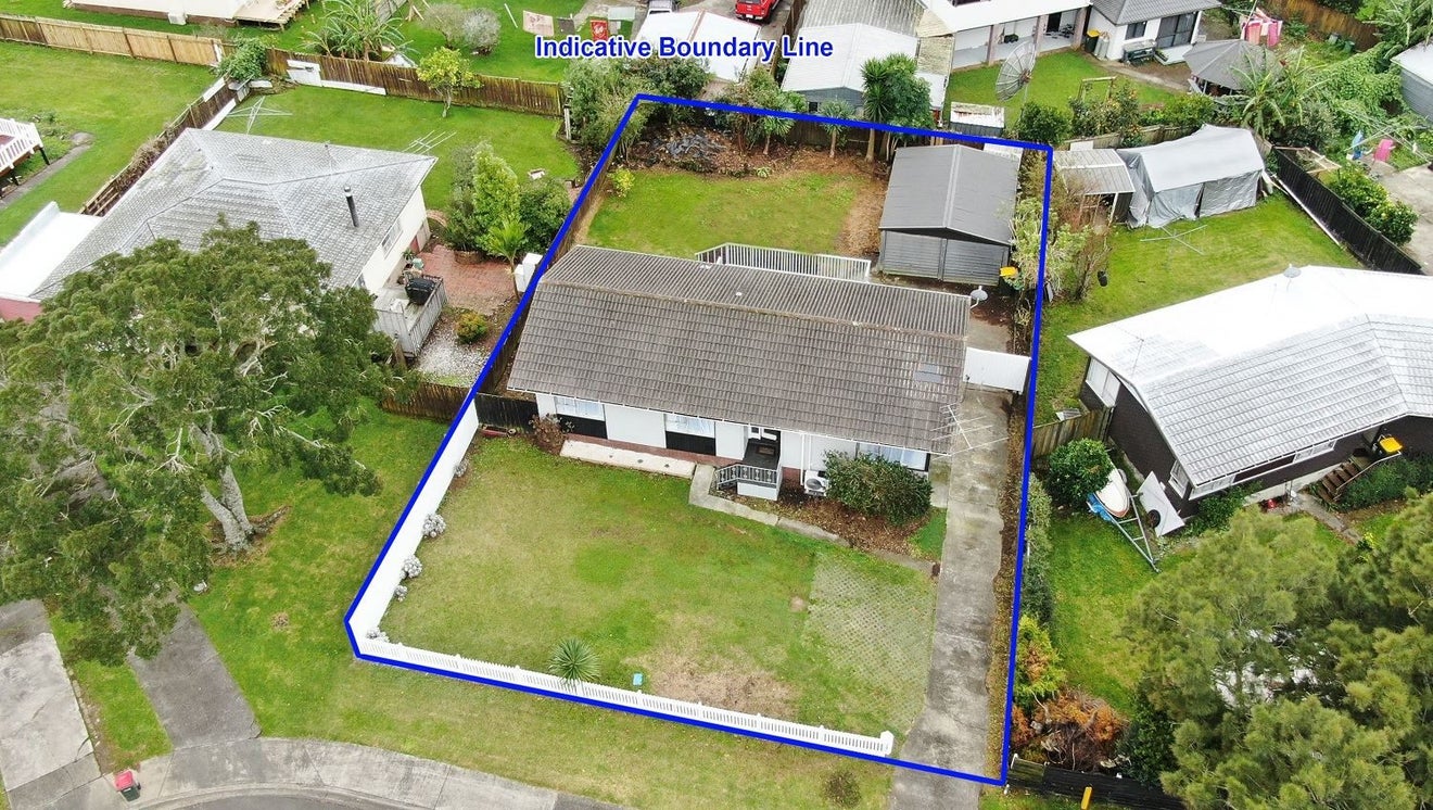 15 Almay Place, Clover Park, Auckland - Carousel 1