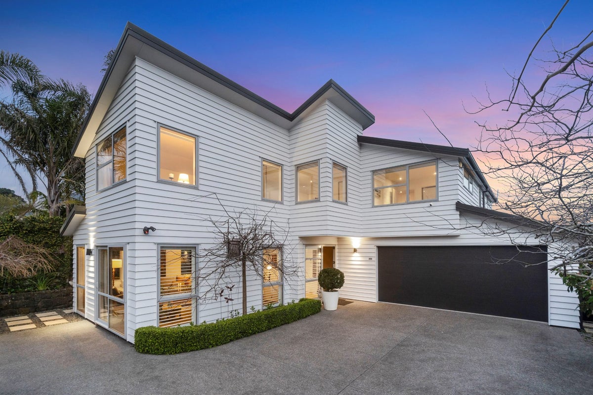 39A Tawa Road, Onehunga, Auckland - Carousel 1