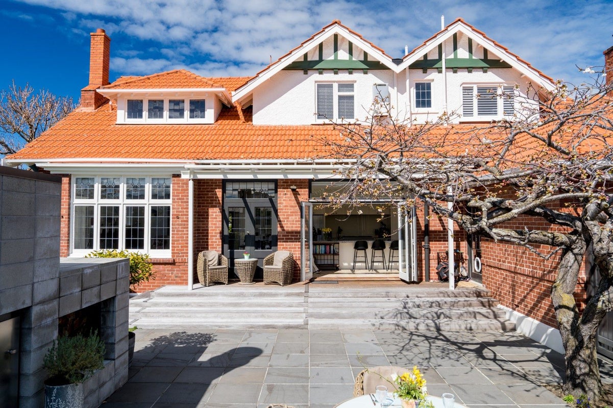15 Ings Avenue, Saint Clair, Dunedin - Carousel 1