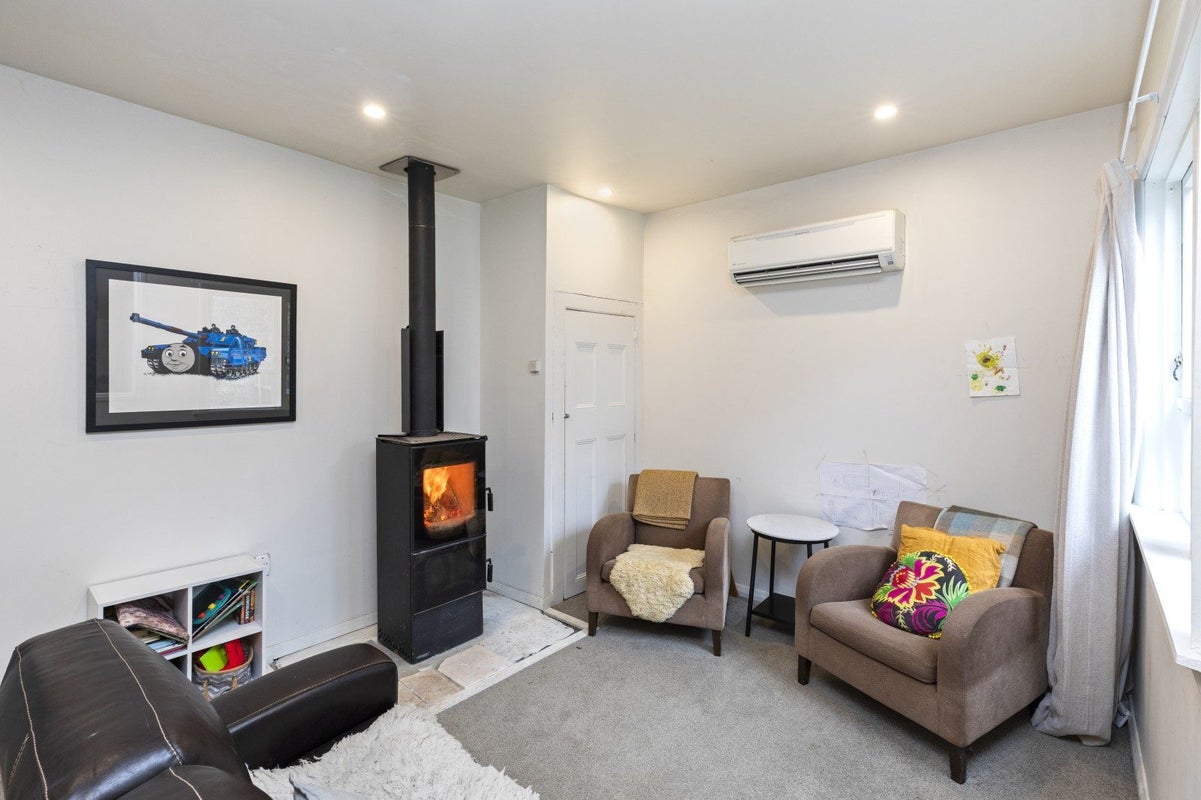 31 York Street, Waltham, Christchurch - Carousel 2
