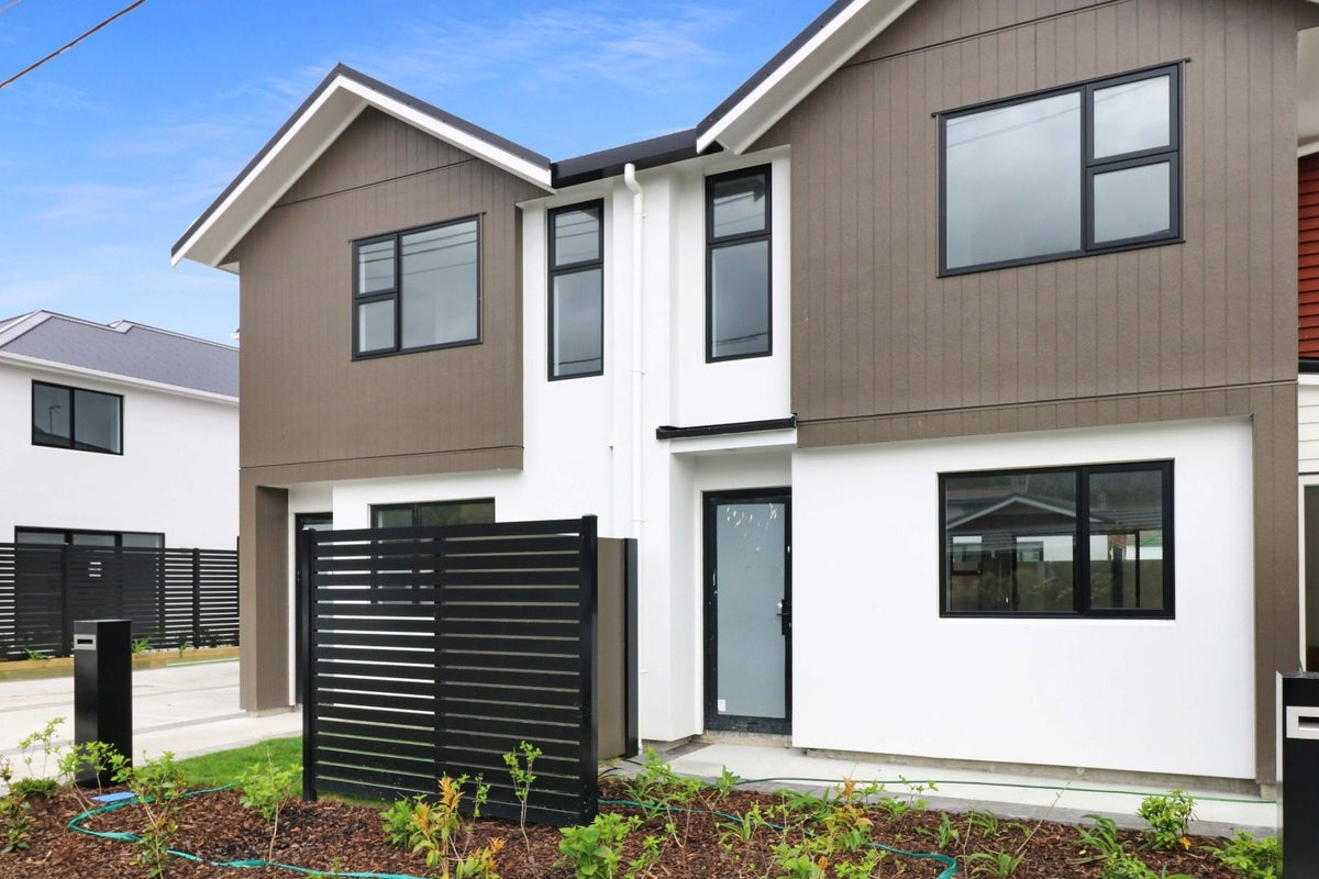 1C Raymond Terrace, Fairfield, Lower Hutt - Carousel 1
