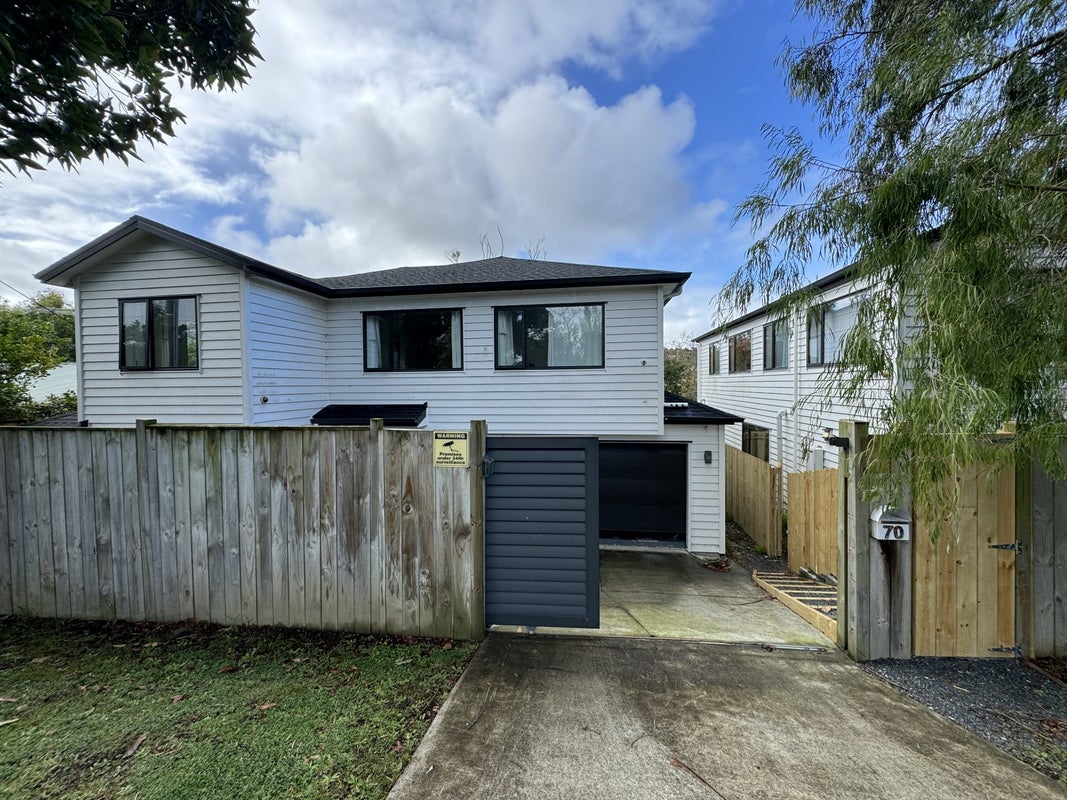 70 Glendale Road, Glen Eden, Auckland - Carousel 1