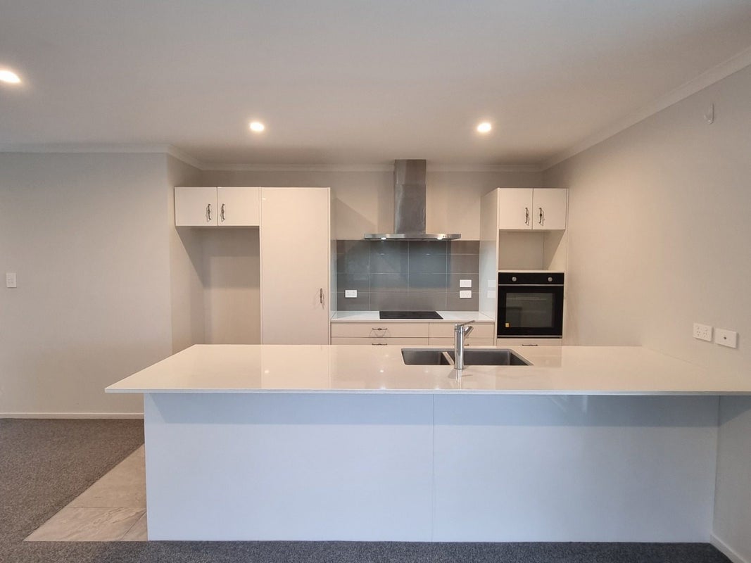 9 Stable Way, Brookfield, Tauranga - Carousel 2