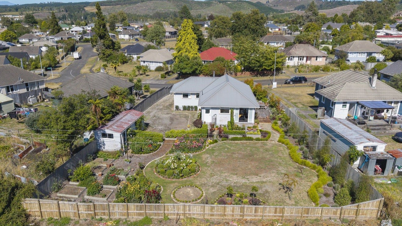 41 Maire Street, Wairakei, Taupo - Carousel 24