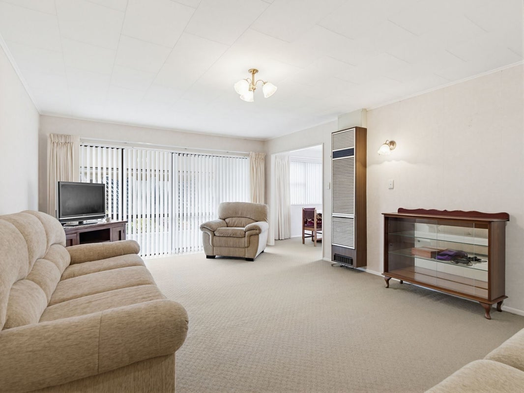 16B Grey Street, Glenholme, Rotorua - Carousel 2