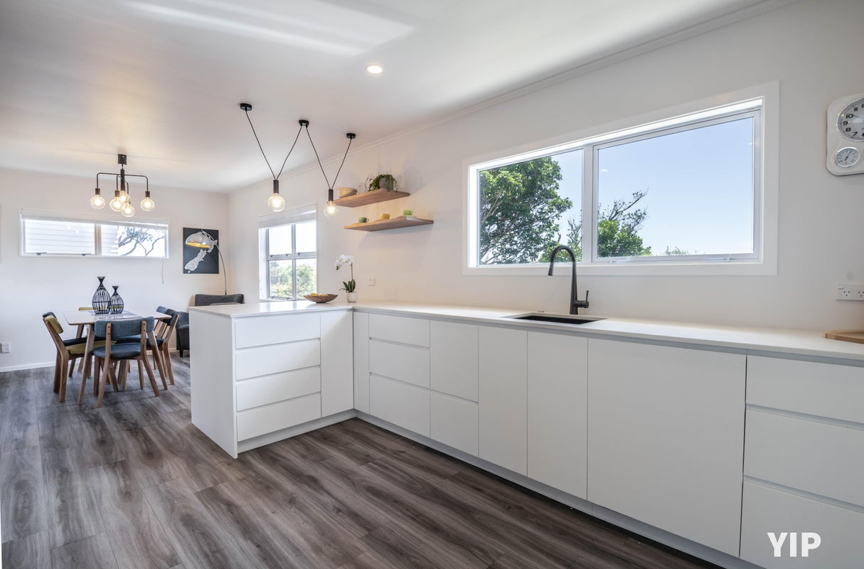 43 Carluke Street, Paparangi, Wellington - Carousel 2