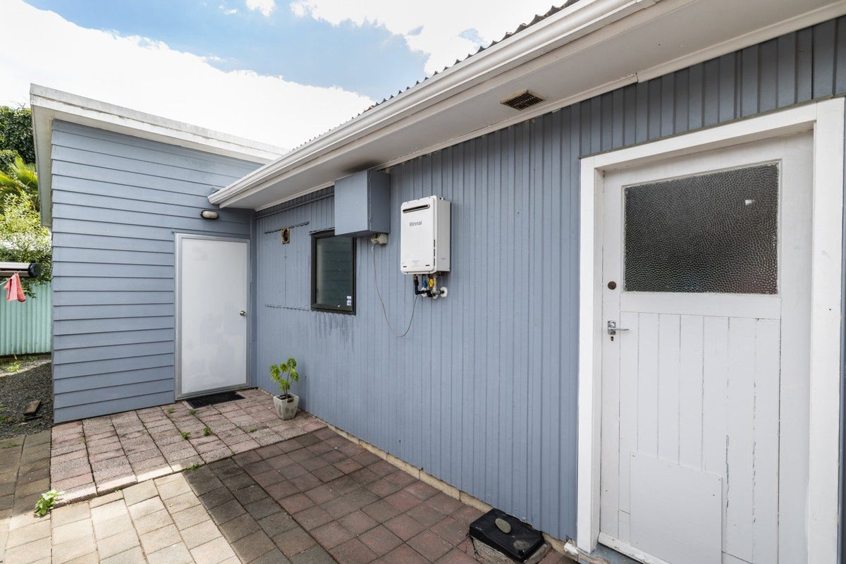 3/304 Grays Road, Saint Leonards, Hastings - Carousel 11