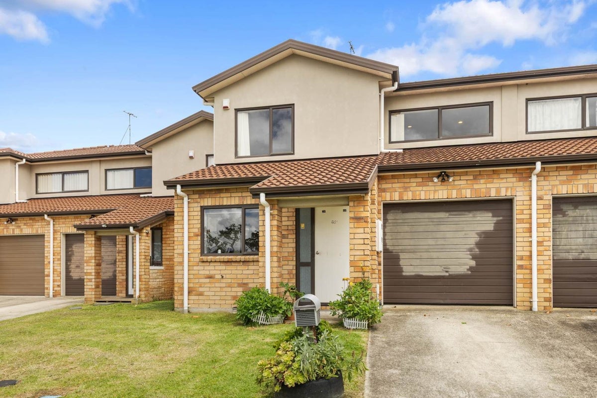 86D Naylors Drive, Mangere, Auckland - Carousel 1