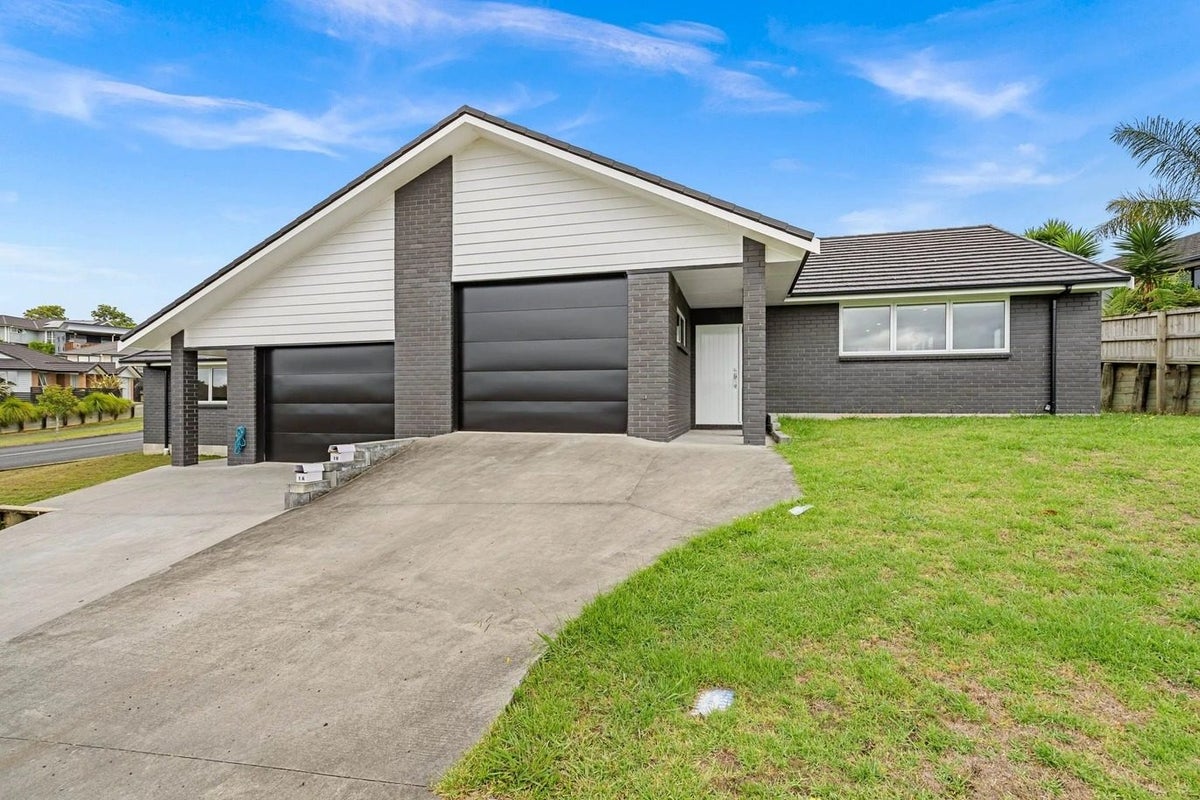 1B Muirfield Rise, Kamo, Whangarei - Carousel 1