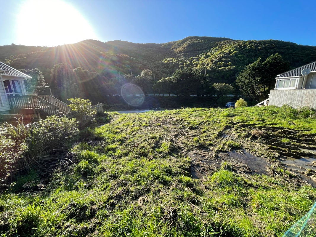 287B Happy Valley Road, Owhiro Bay, Wellington - Carousel 1