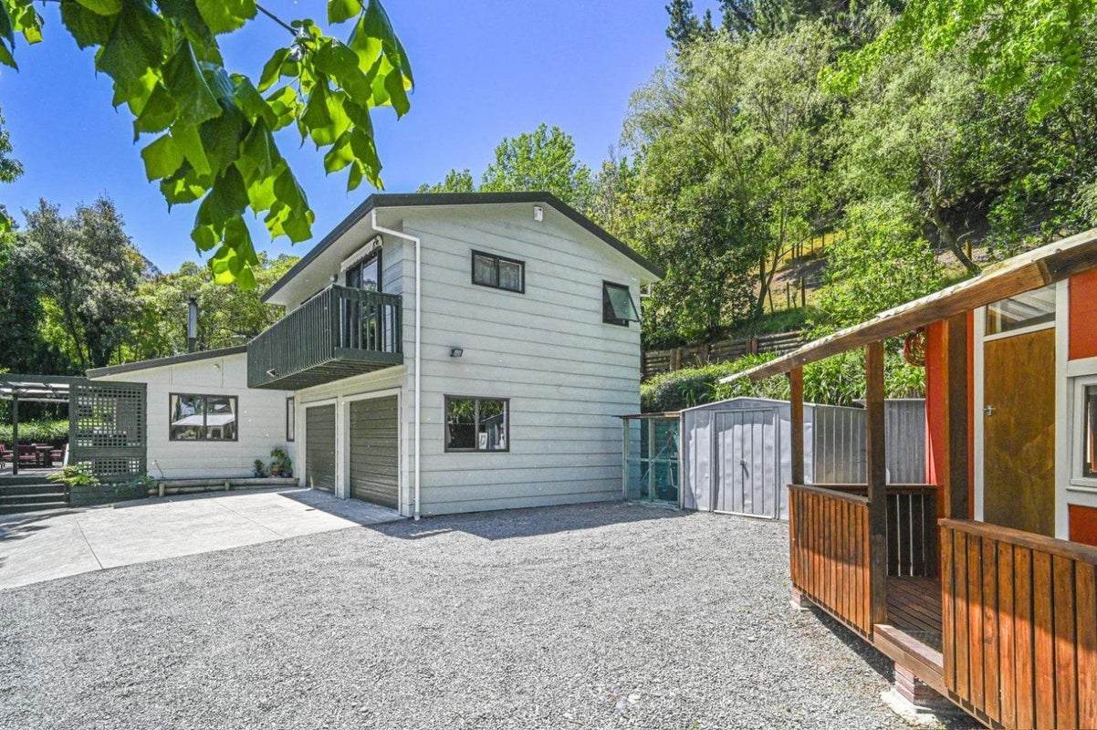 51 Longview Road, Poraiti, Napier - Carousel 16