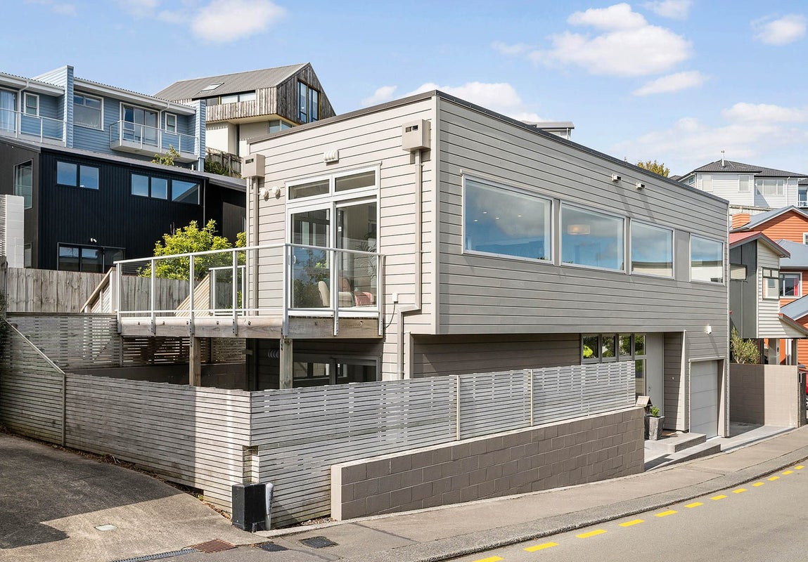 2 Lakshmi Place, Khandallah, Wellington - Carousel 1