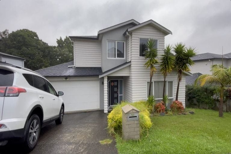 11 Lucca Crescent, Flat Bush, Auckland - Carousel 1