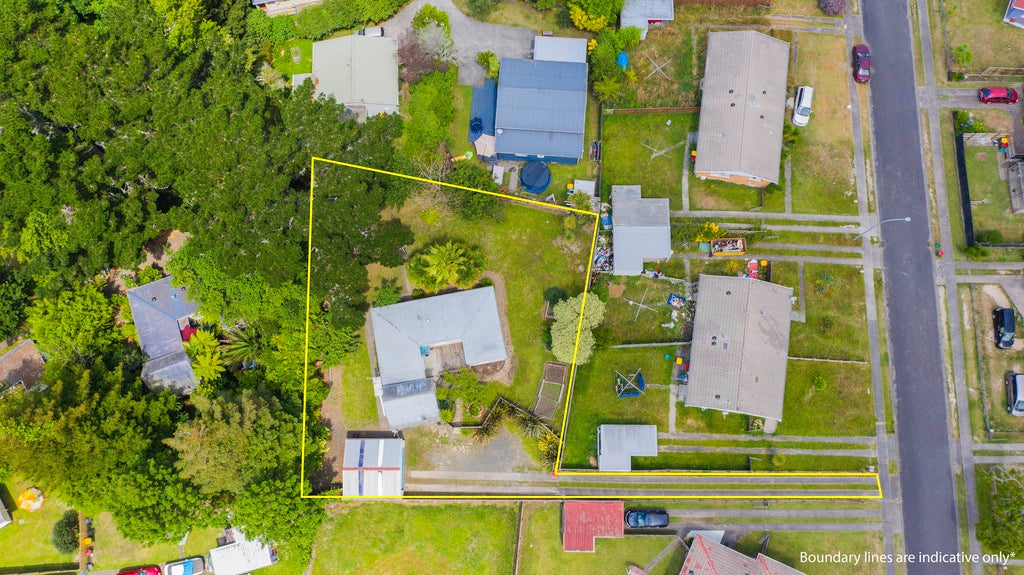 15 Magee Place, Chartwell, Hamilton - Carousel 2