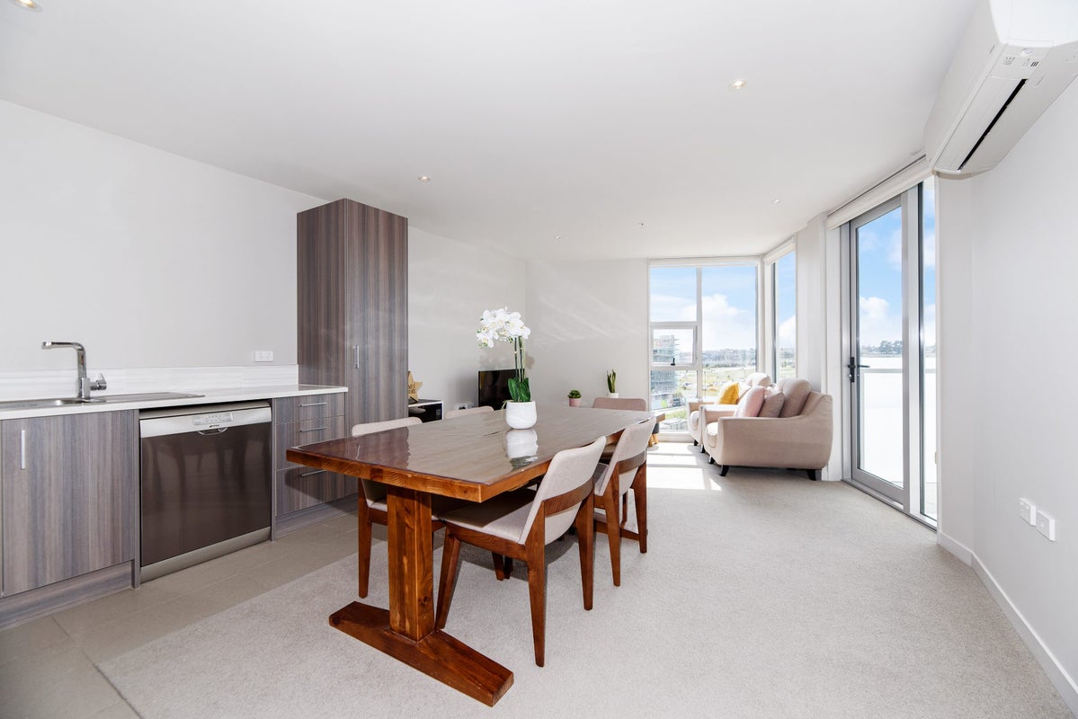 104/1 Rose Garden Lane, Albany, Auckland - Carousel 2