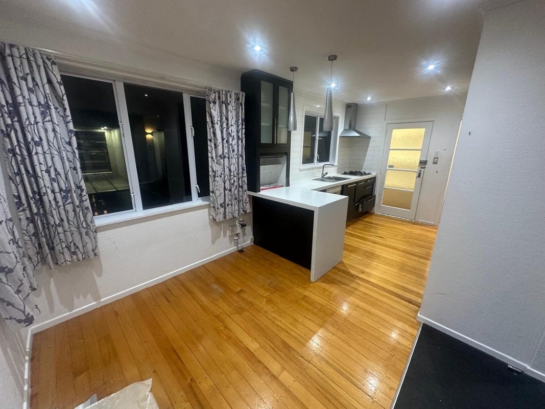 76 Willerton Avenue, New Lynn, Auckland - Carousel 1