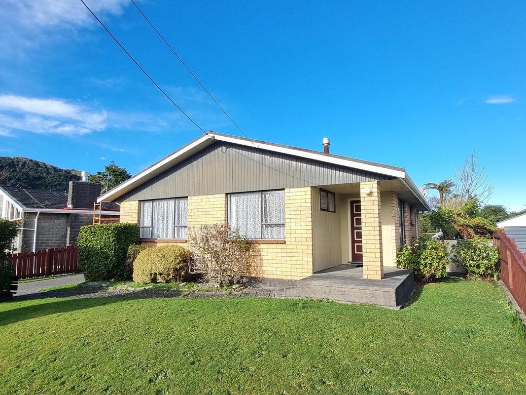 8 Dupre Place, Cobden, Greymouth - Carousel 1