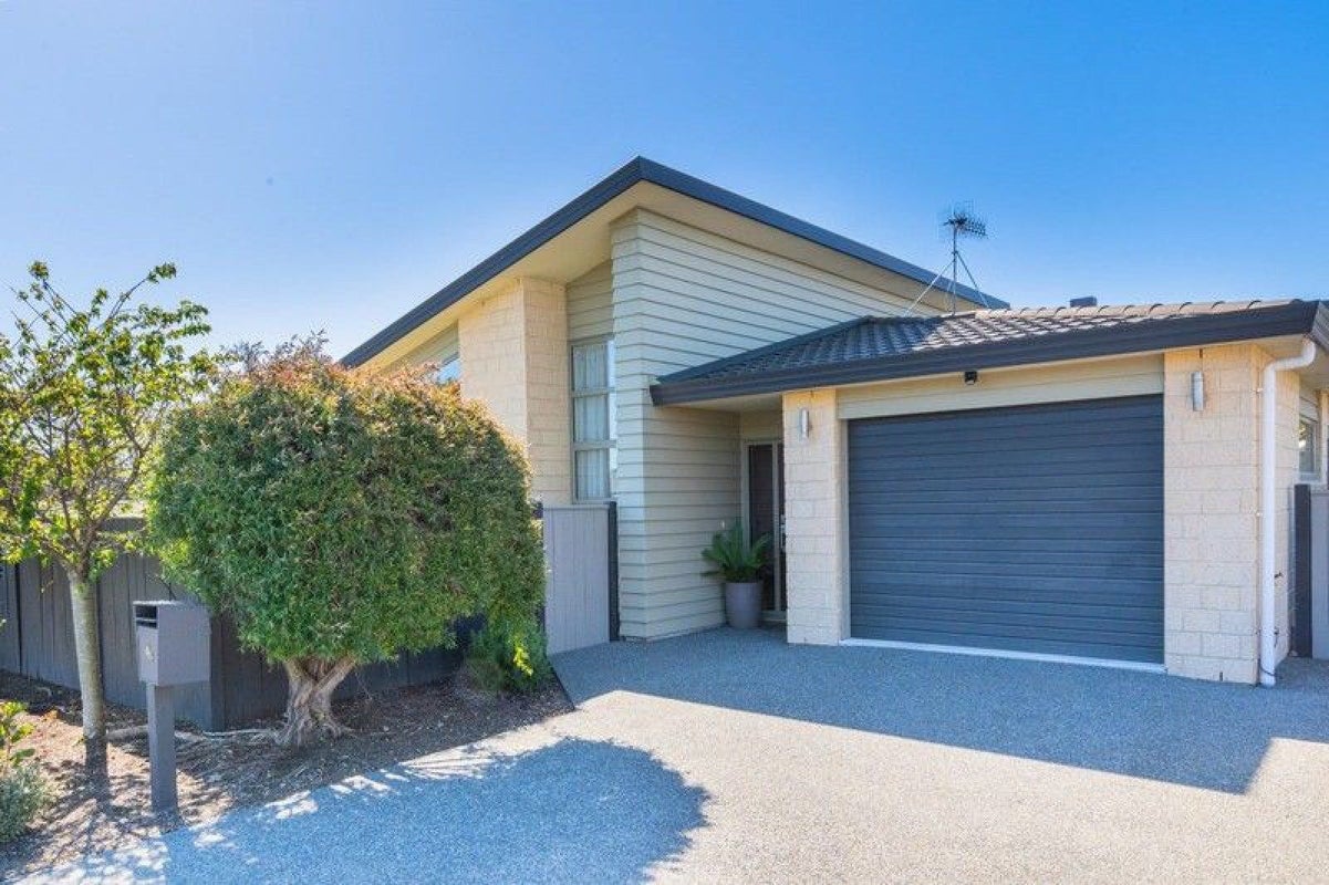 4B Huia Road, Raumati Beach, Paraparaumu - Carousel 1