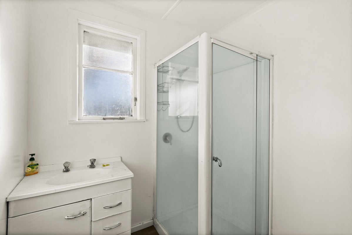 2/25 MURPHY Road, TARADALE, NAPIER - Carousel 8