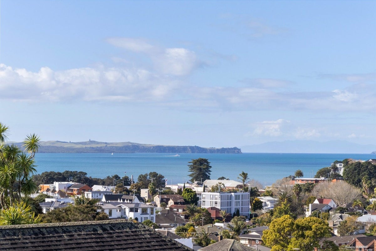 97 Rukutai Street, Orakei, Auckland - Carousel 22