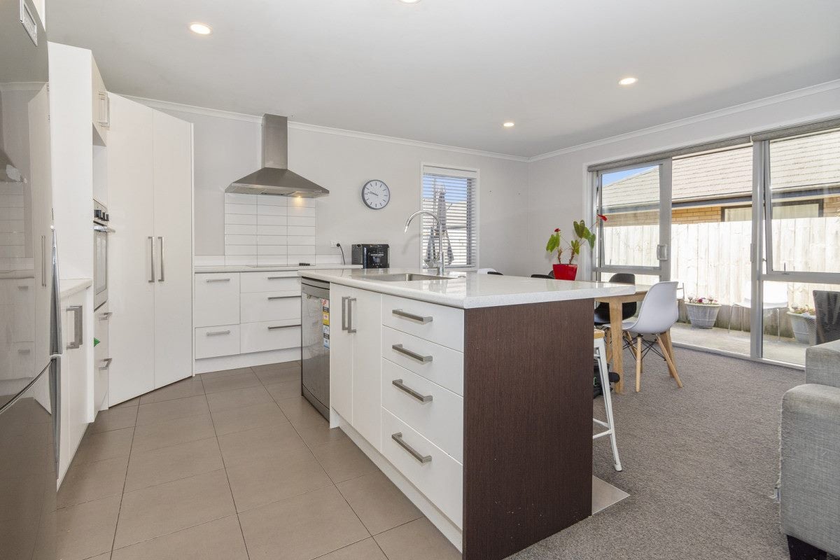 6 Waipokapu Place, Opaheke, Papakura - Carousel 2