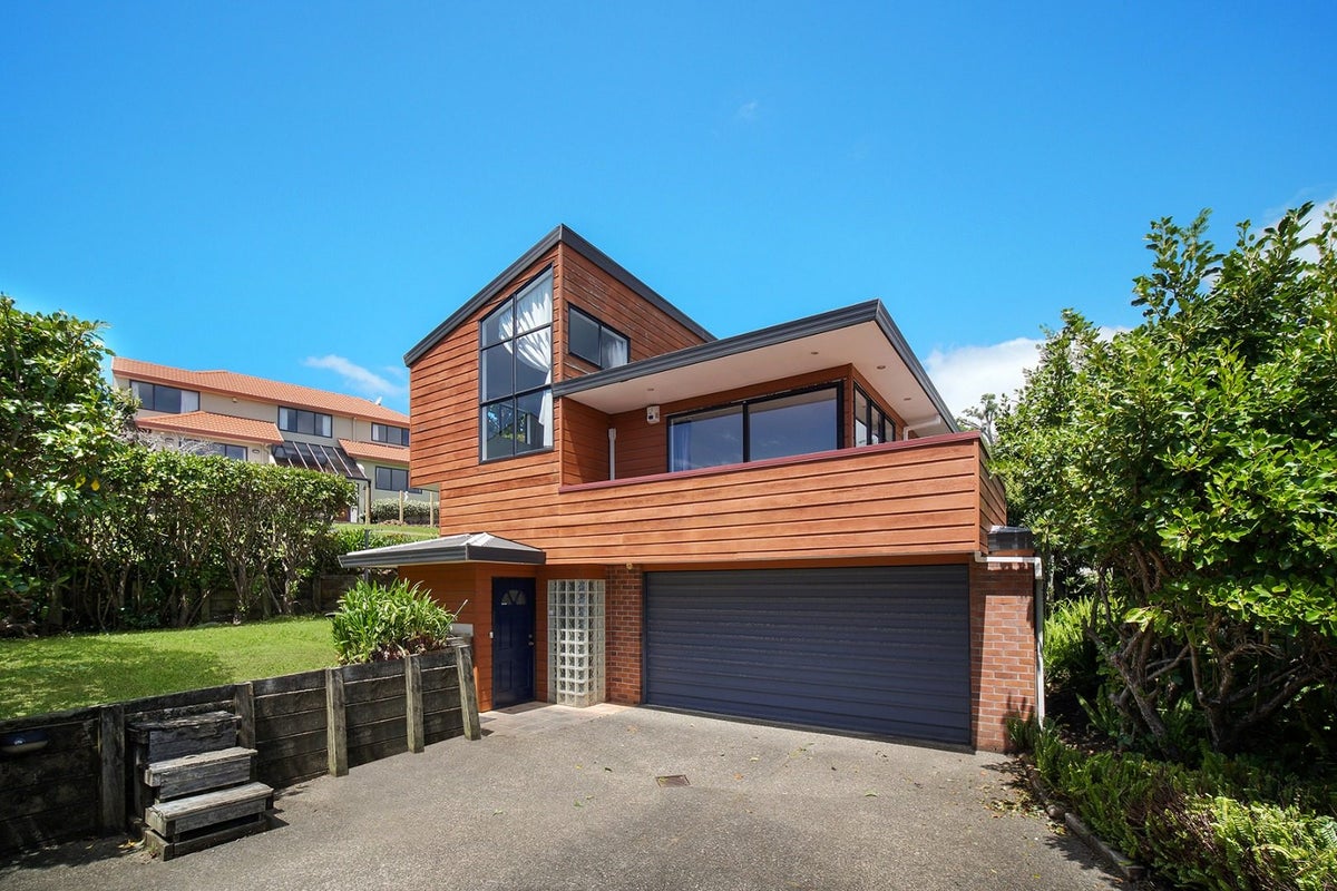 62B Fancourt Street, Meadowbank, Auckland - Carousel 1