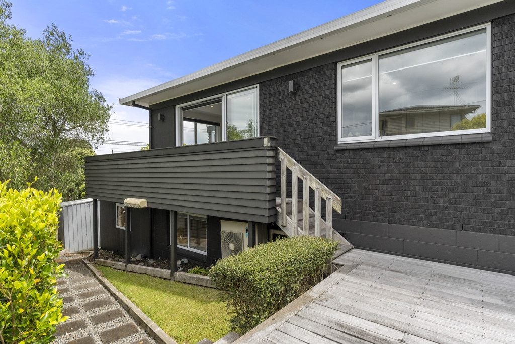 1/467 Beach Road, Murrays Bay, Auckland - Carousel 2