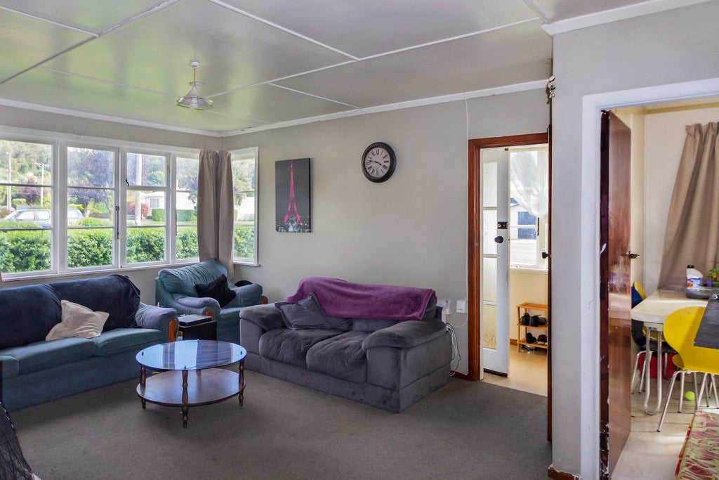 13 Raglan Street, Oamaru North, Oamaru - Carousel 2