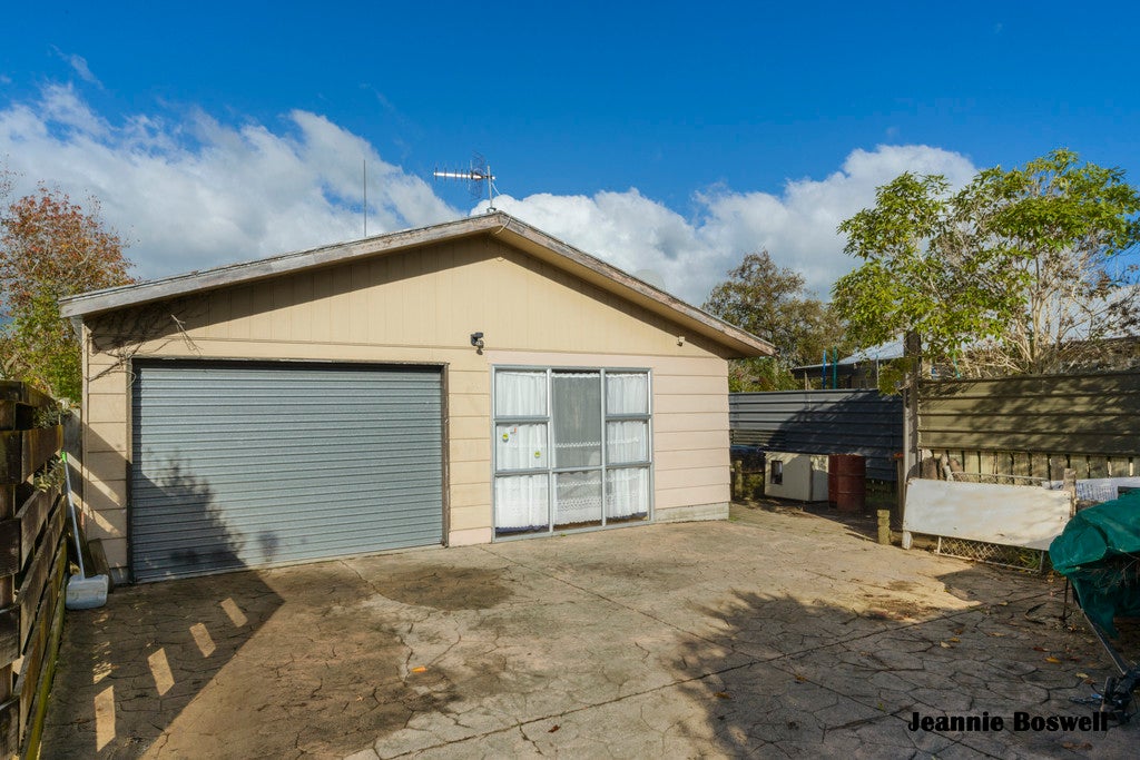 25 Chadwick Place, Highbury, Palmerston North - Carousel 2