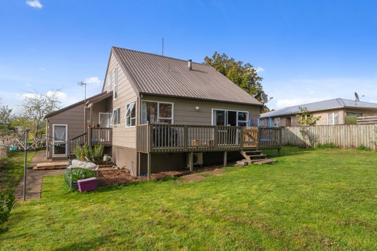 42 Sunline Place, Ngongotaha, Rotorua - Carousel 1