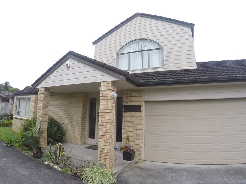 16 Stewart Gibson Place, Manurewa, Auckland - Carousel 1