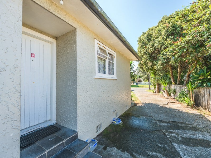 45 Thatcher Street, Castlecliff, Whanganui - Carousel 18