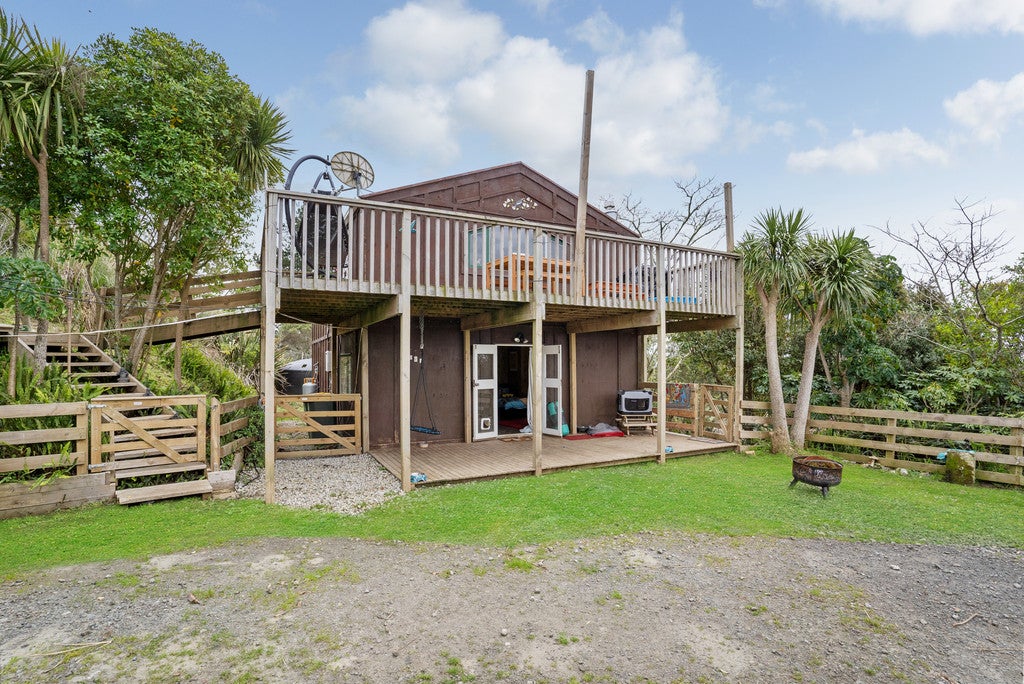 2219 South Head Road, Helensville - Carousel 2