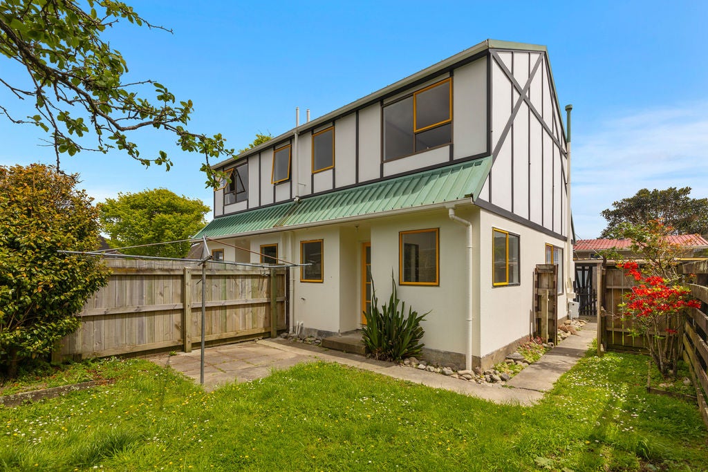 4/395 Cambridge TCE, WAIWHETU, LOWER HUTT - Carousel 2
