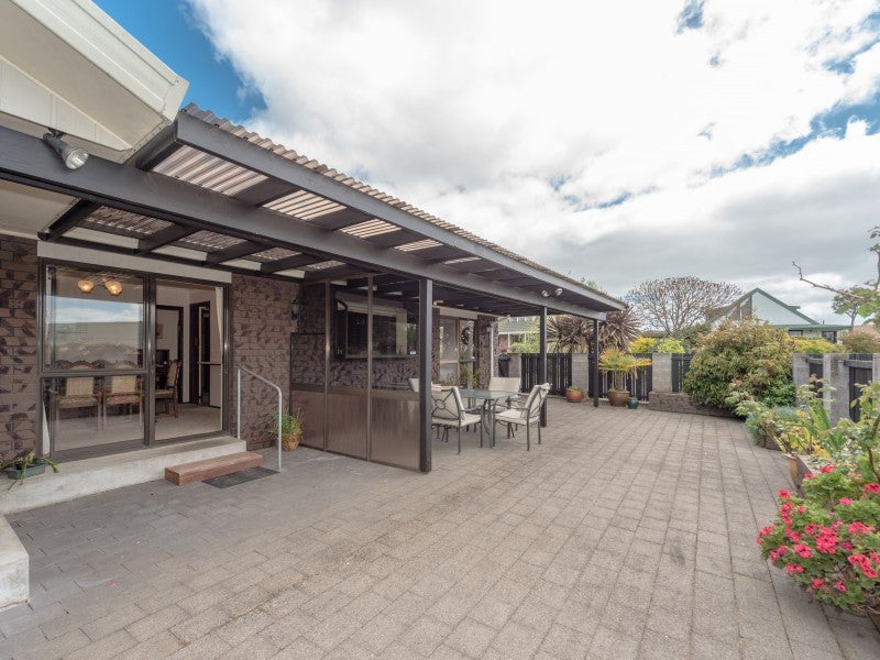 17 Ngaio Place, Pukete, Hamilton - Carousel 14
