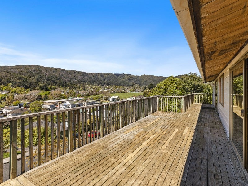 49 Logie Street, Stokes Valley, Lower Hutt - Carousel 14