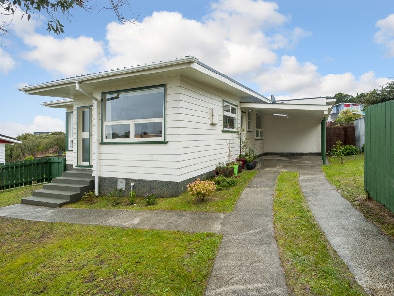 219 Dowse Drive, Maungaraki, Lower Hutt - Carousel 1
