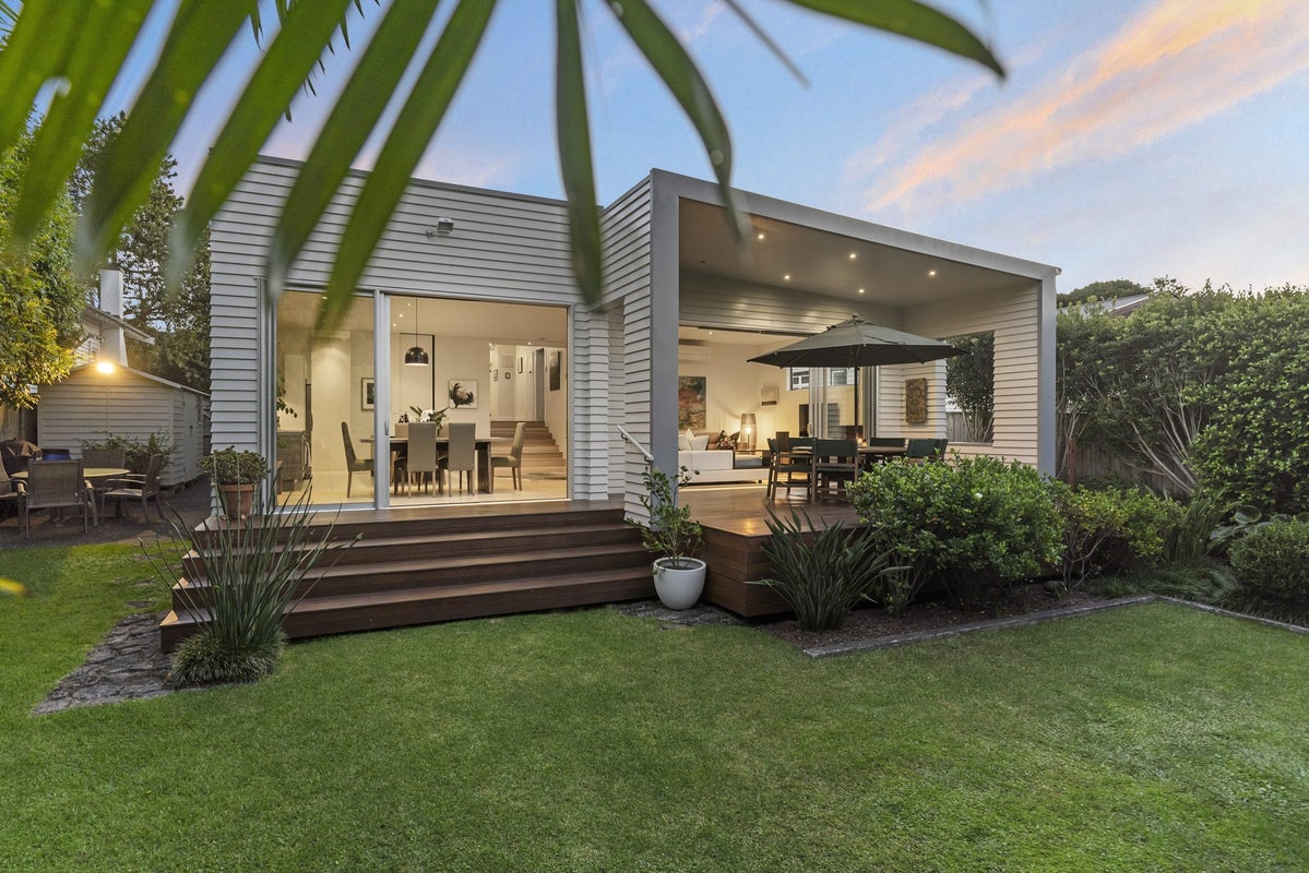 33 Burch Street, Mount Albert, Auckland - Carousel 2