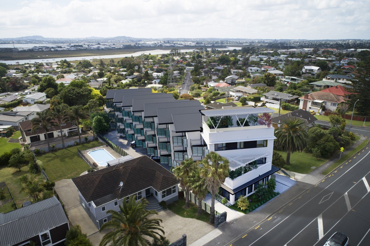 227 Te Atatu Road, Te Atatu South, Auckland - Carousel 2