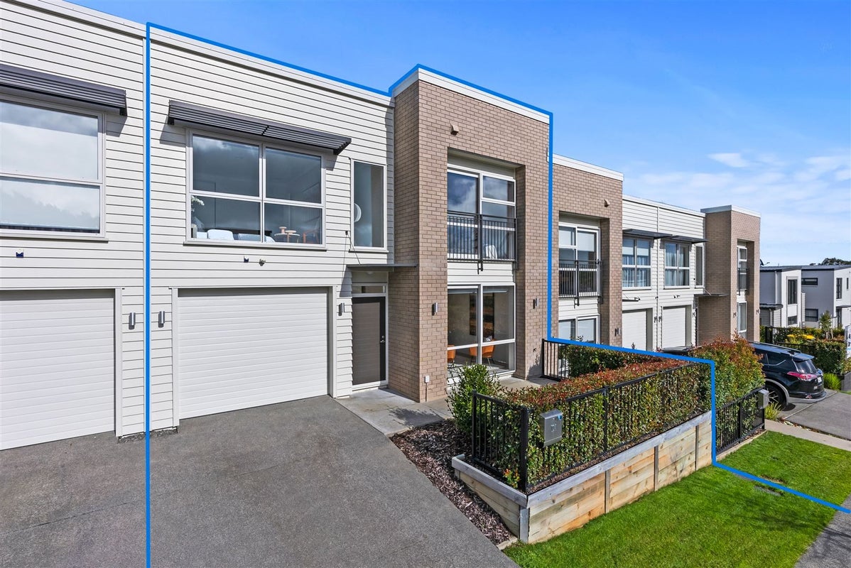 104 Matairangi Avenue, Totara Heights, Auckland - Carousel 1