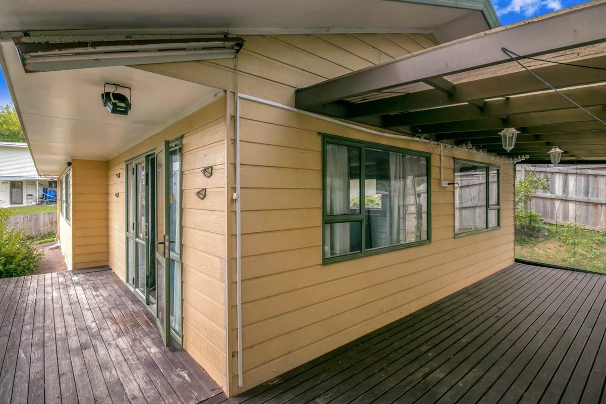 20A Pine Street, New Lynn, Auckland - Carousel 2