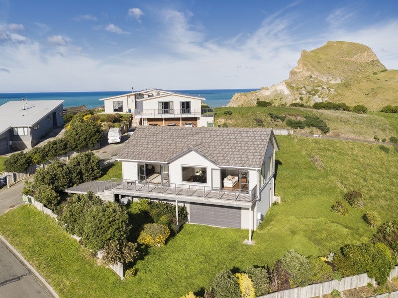 22 Balfour Crescent, Castlepoint - Carousel 2