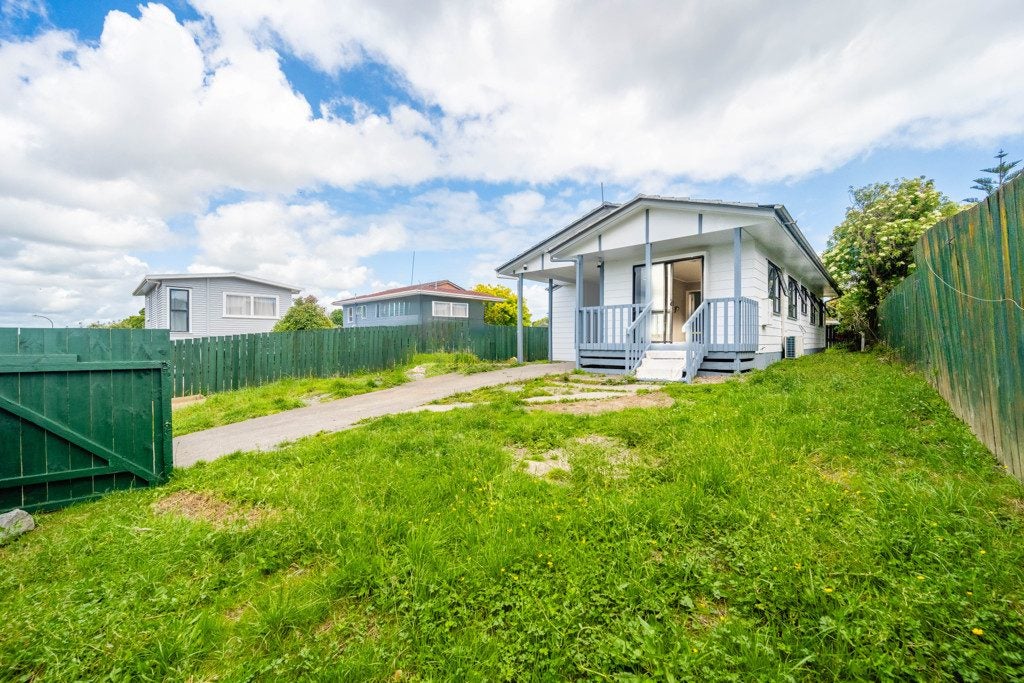 1/15 Secretariat Place, Randwick Park, Auckland - Carousel 2