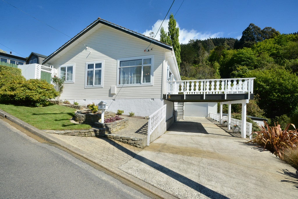 55 Harbour Terrace, Careys Bay, Port Chalmers - Carousel 2