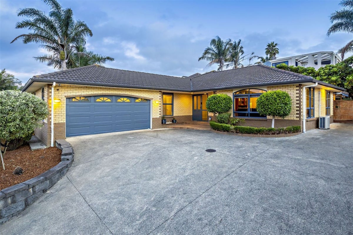 43 Mt Lebanon Crescent, The Gardens, Auckland - Carousel 1