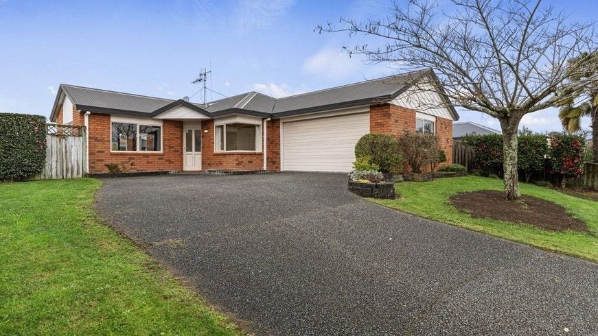 22 Northmeadow Drive, Rototuna, Hamilton - Carousel 1