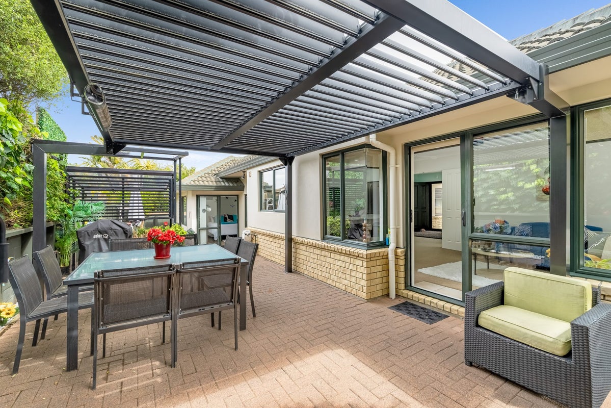 10 Isaac Place, East Tamaki Heights, Manukau City, Auckland - Carousel 2