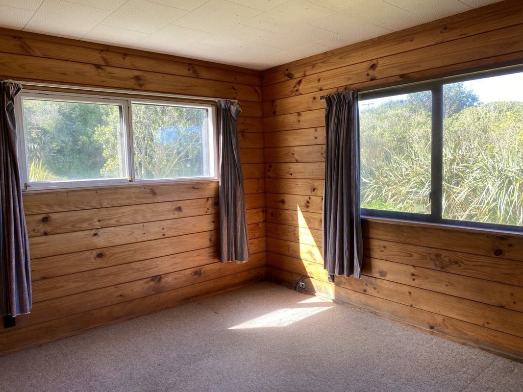 20 Ladbrooke Drive, Newlands, Wellington - Carousel 8