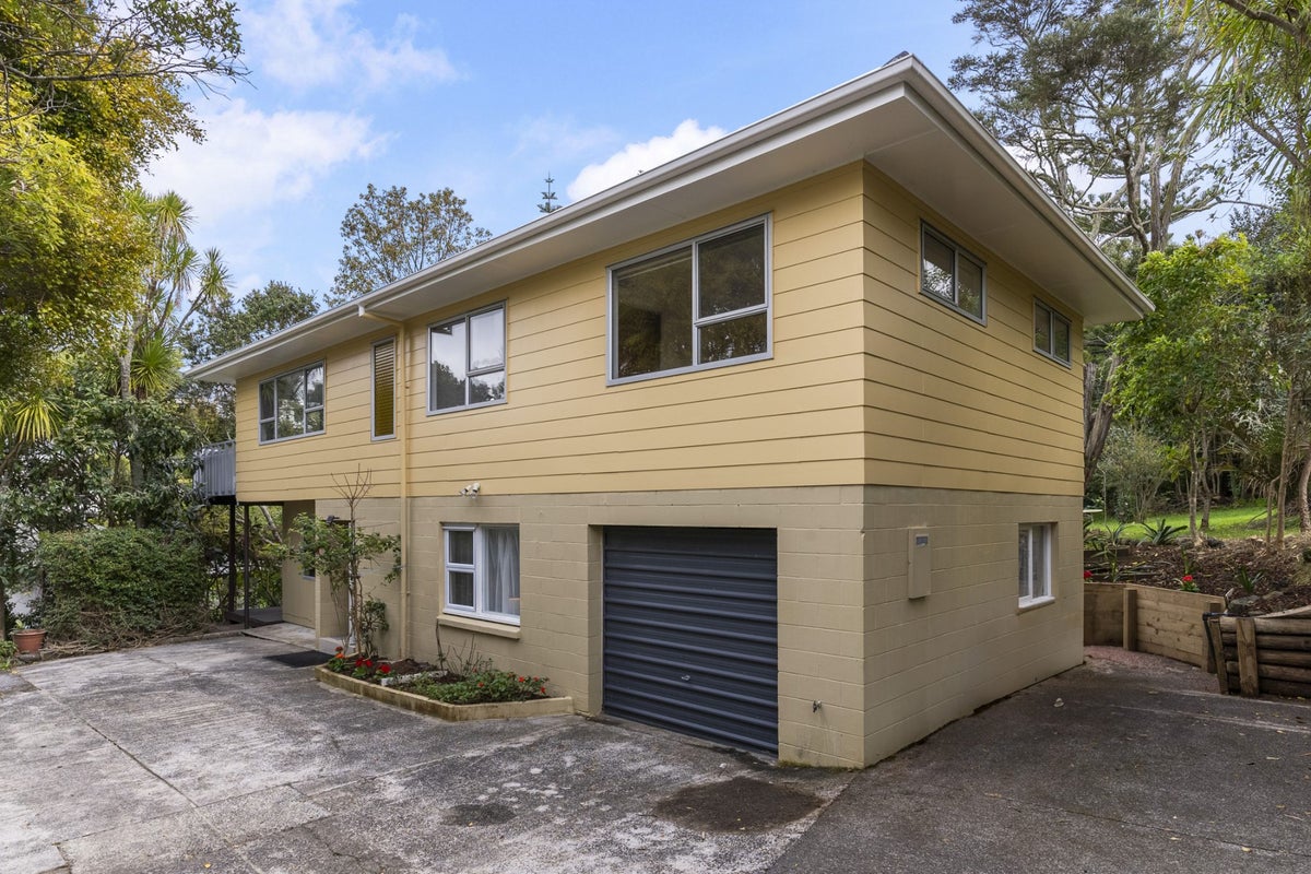 1/21 Woodcote Drive, Glenfield, Auckland - Carousel 1