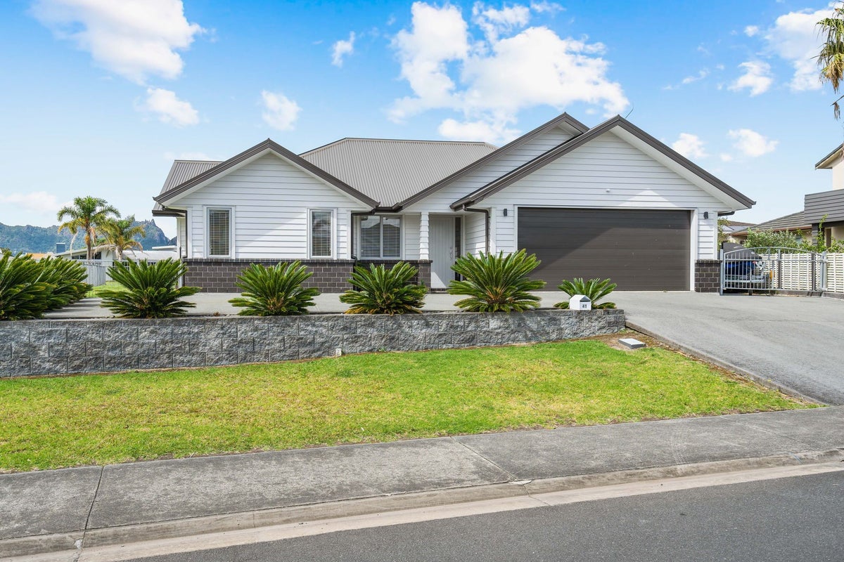 41 Key West Drive, One Tree Point - Carousel 1